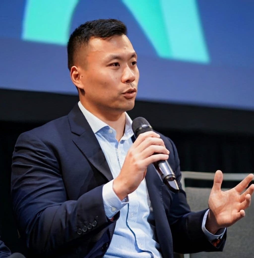 Dave Wang speaking at Columbia